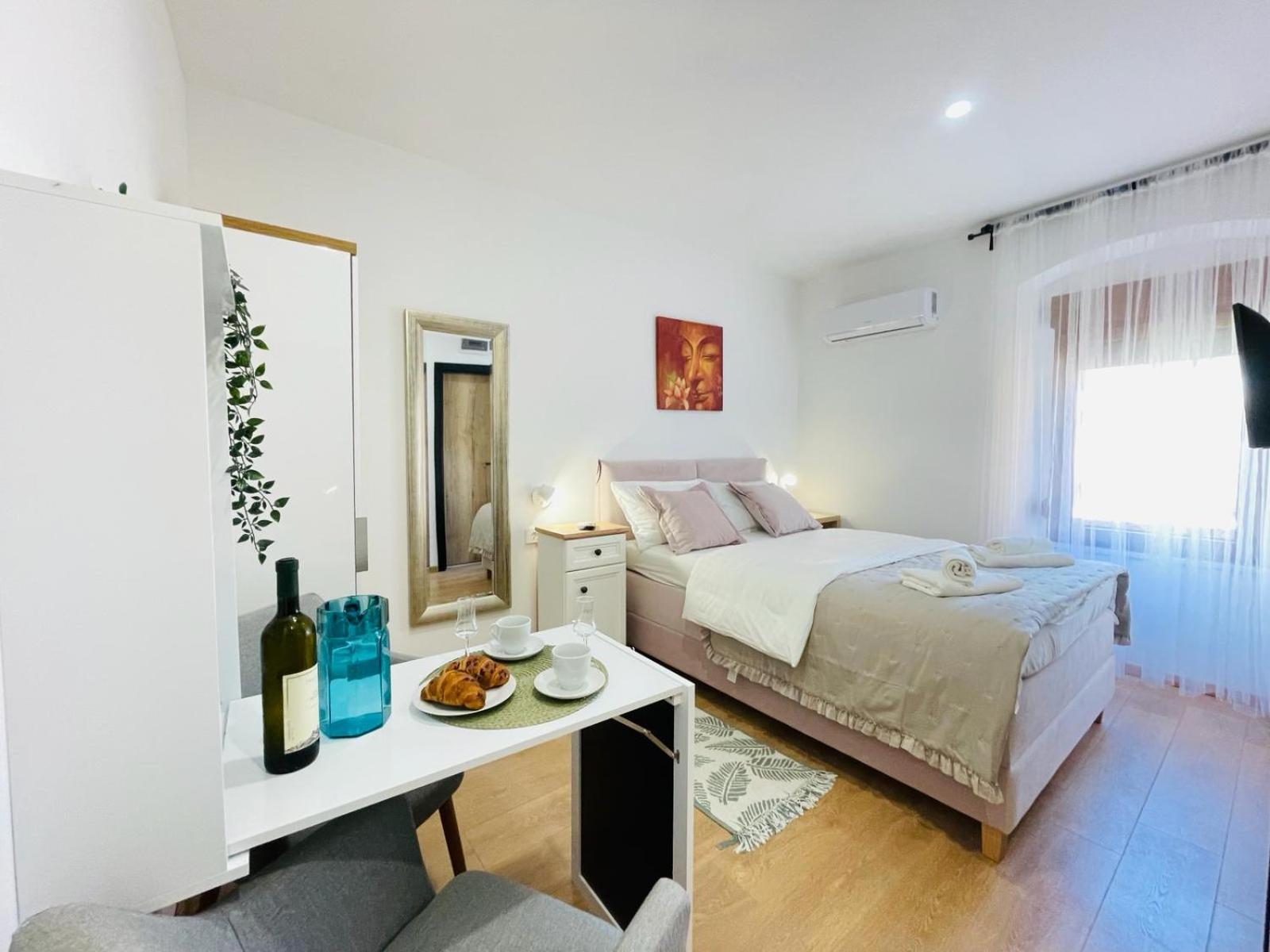 Ferienwohnung Astraluxe Fažana Exterior foto