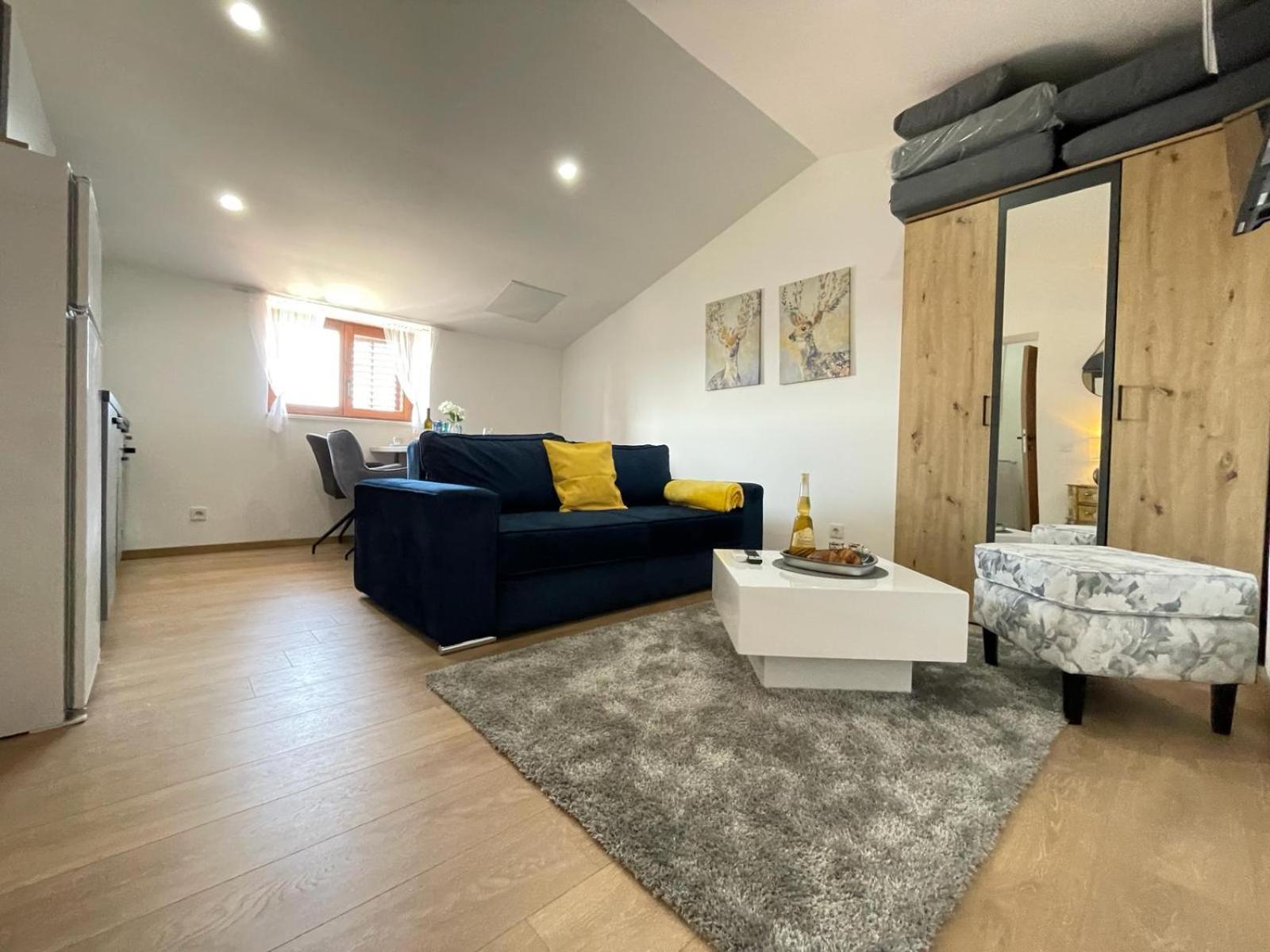Ferienwohnung Astraluxe Fažana Exterior foto