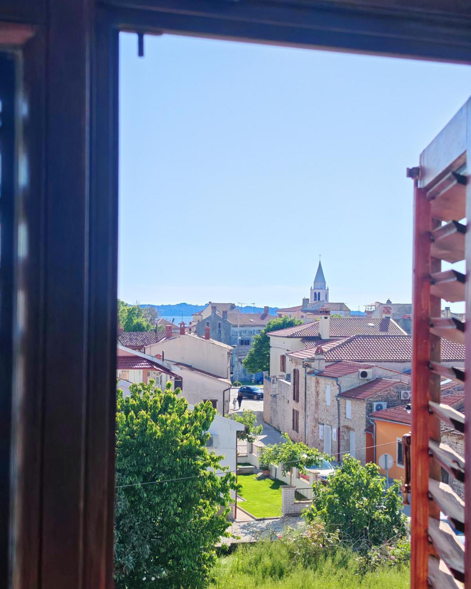Ferienwohnung Astraluxe Fažana Exterior foto