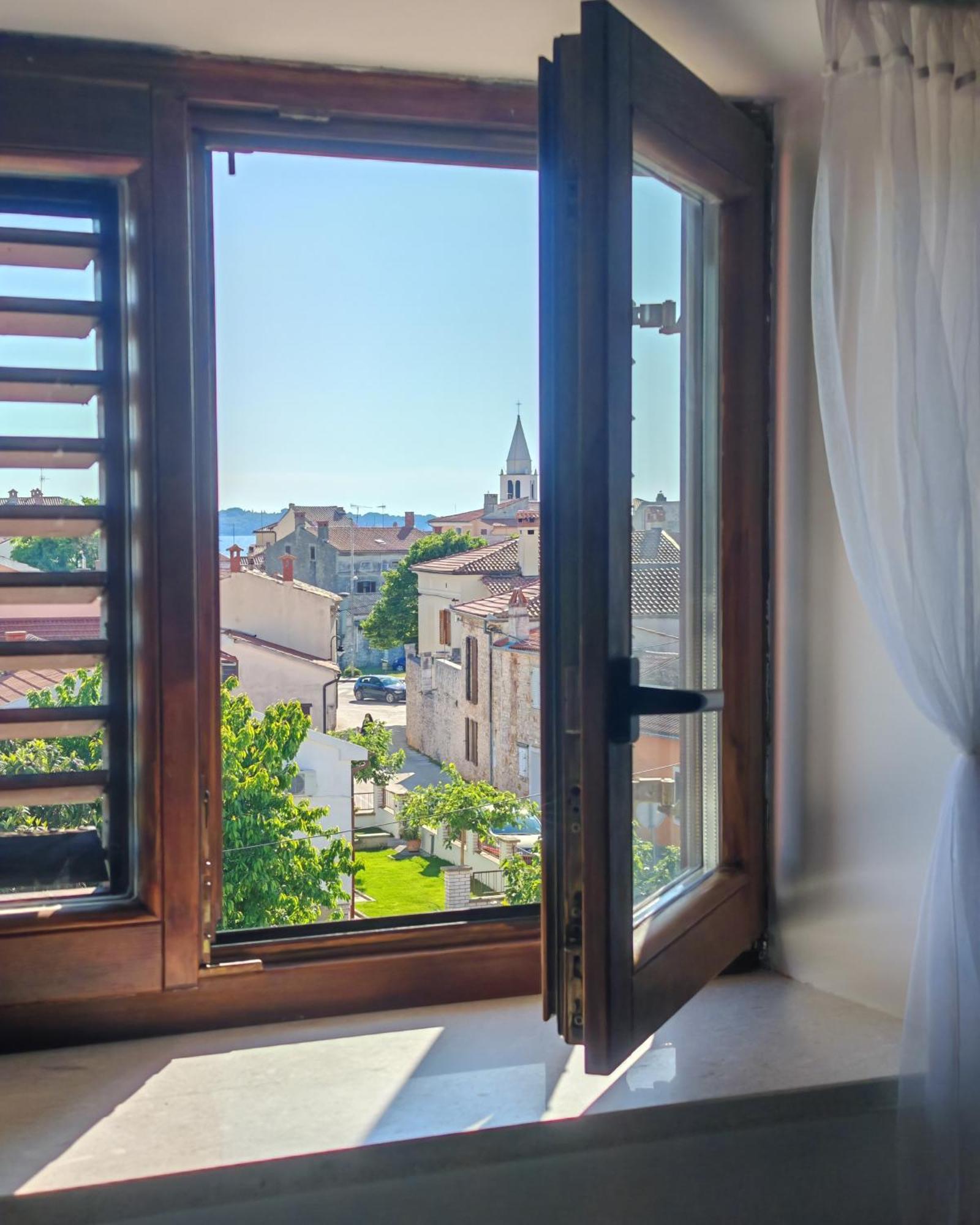 Ferienwohnung Astraluxe Fažana Zimmer foto